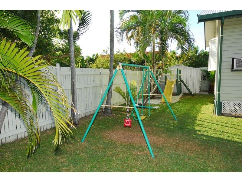 11 Albury Street, Pimlico QLD 4812