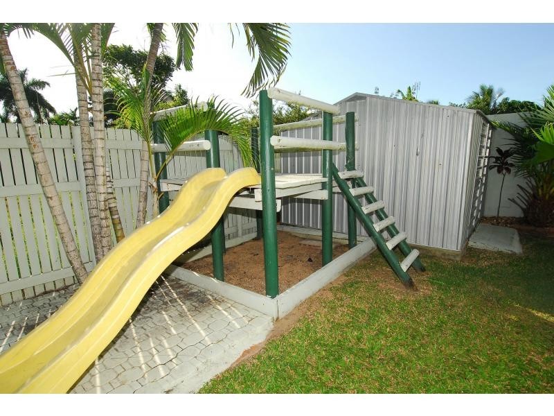 11 Albury Street, Pimlico QLD 4812