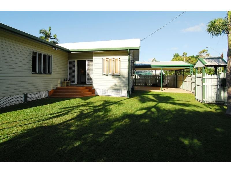 11 Albury Street, Pimlico QLD 4812