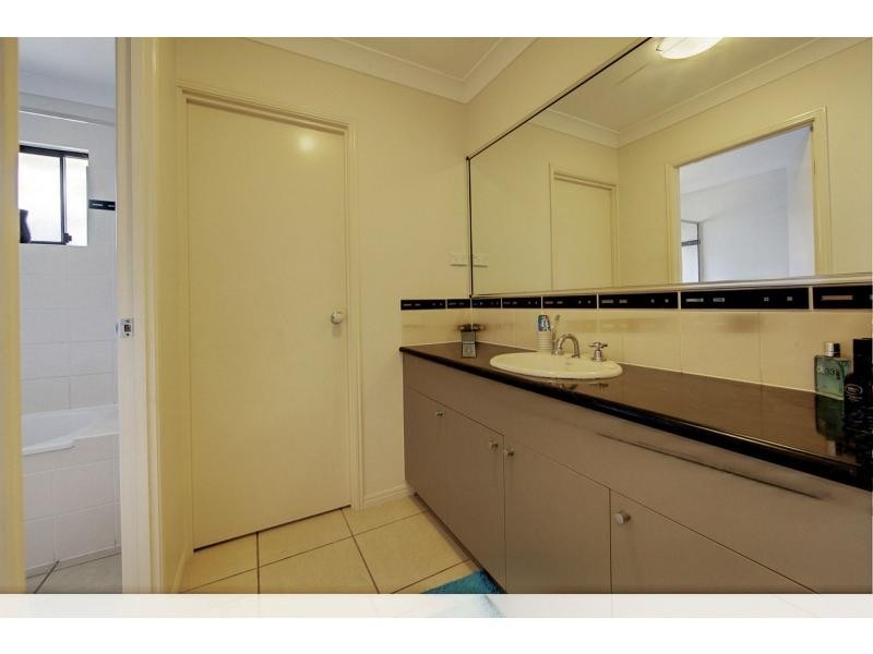 33 Belyando Bend, Douglas QLD 4814