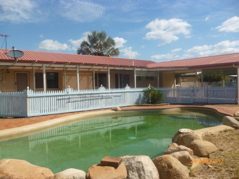 6 Raven Court, Kelso QLD 4815