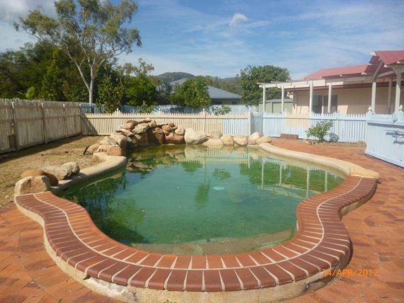 6 Raven Court, Kelso QLD 4815