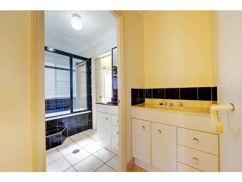 4 Pinnata Place, Kirwan QLD 4817