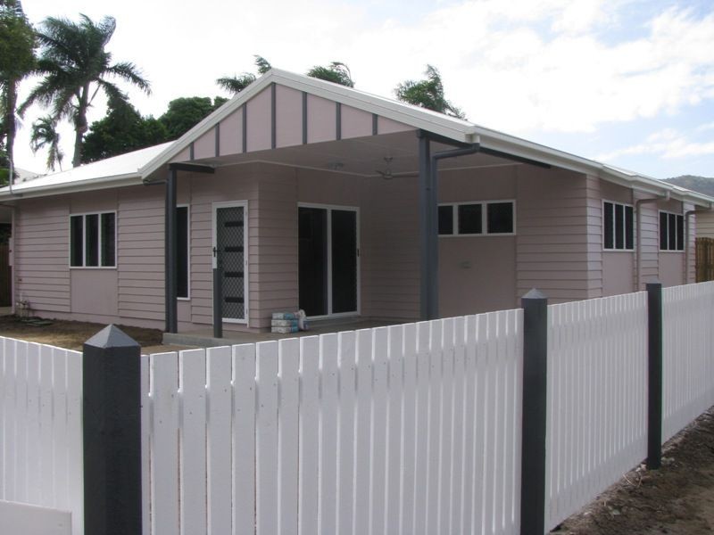 1/21 The Avenue, Hermit Park QLD 4812