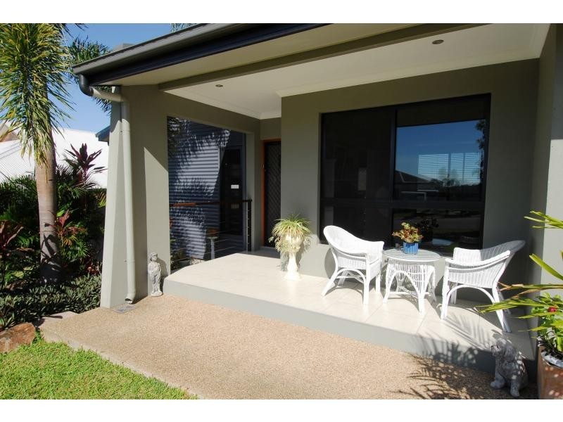 15 Keswick Street, Bushland Beach QLD 4818