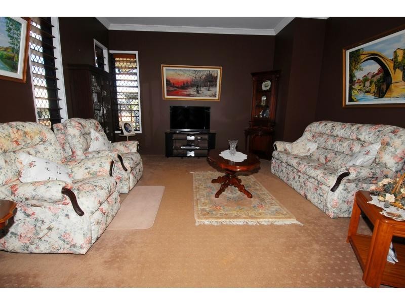 15 Keswick Street, Bushland Beach QLD 4818