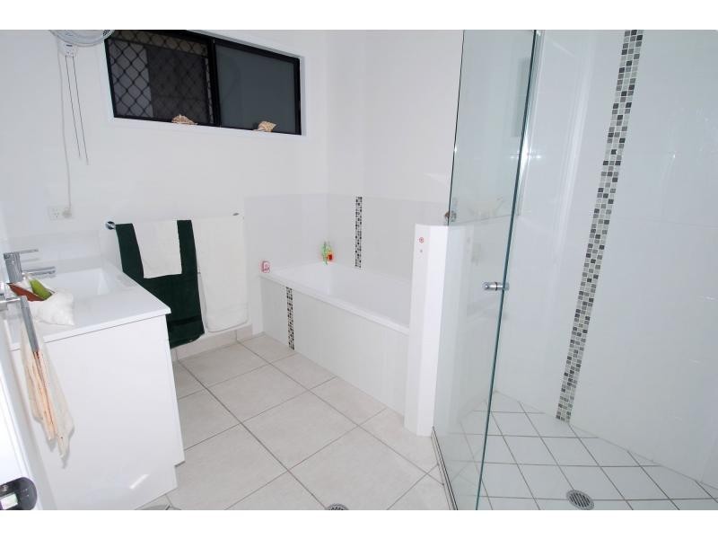 15 Keswick Street, Bushland Beach QLD 4818