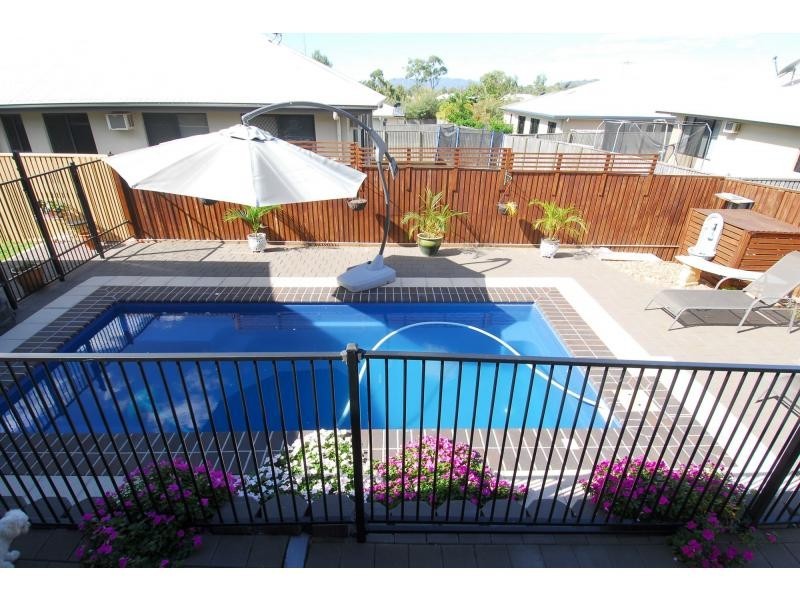 15 Keswick Street, Bushland Beach QLD 4818