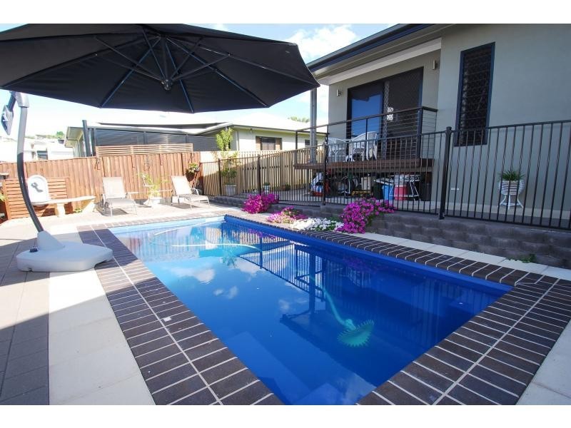 15 Keswick Street, Bushland Beach QLD 4818