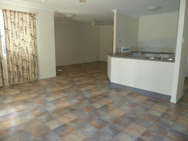 6 Raffles Court, Kelso QLD 4815