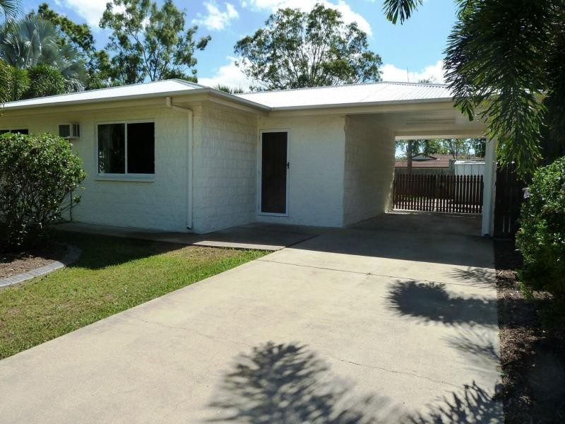 6 Raffles Court, Kelso QLD 4815