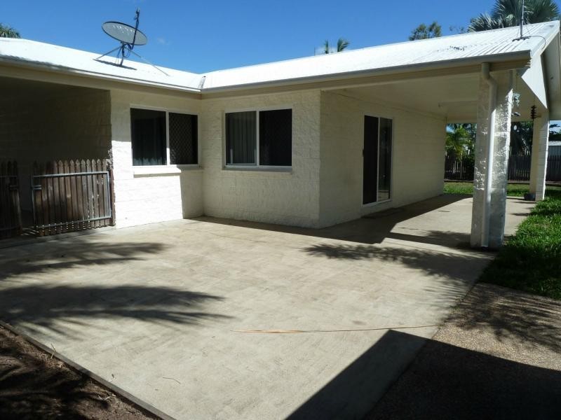 6 Raffles Court, Kelso QLD 4815