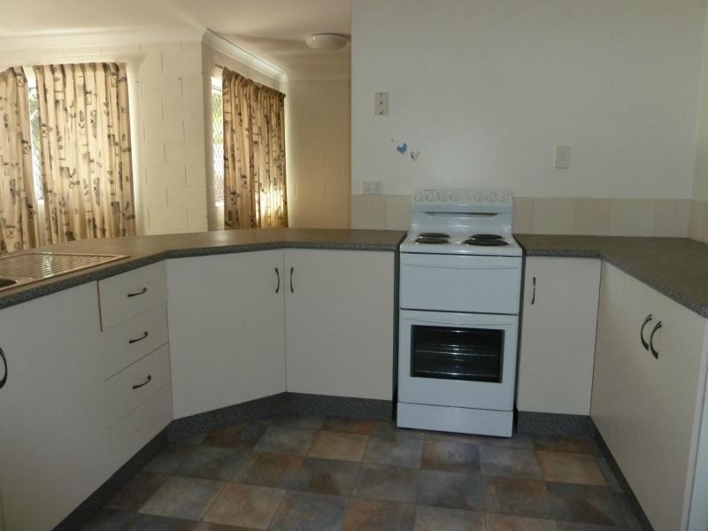 6 Raffles Court, Kelso QLD 4815