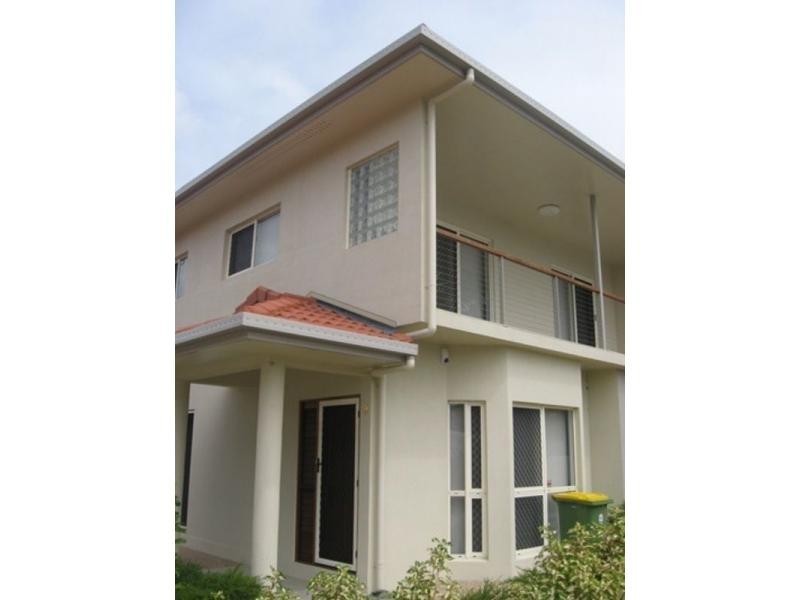 2/40 Diprose street, Pimlico QLD 4812