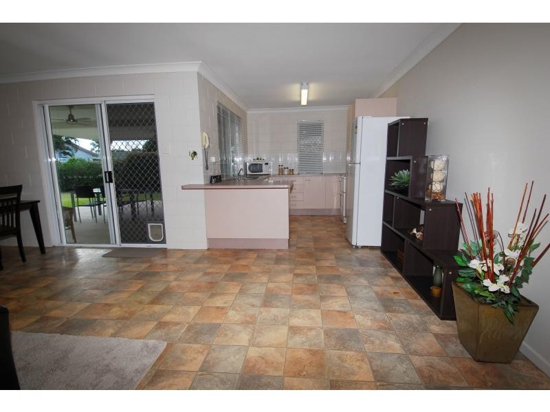 100 Kern Brothers Drive, Kirwan QLD 4817