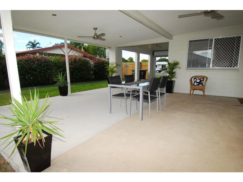 100 Kern Brothers Drive, Kirwan QLD 4817
