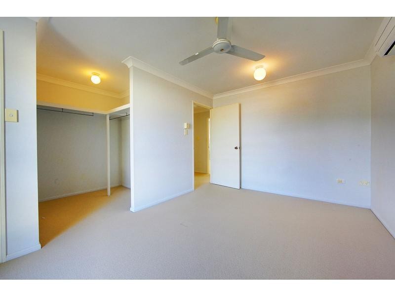 4/22 Gladstone Street, Pimlico QLD 4812