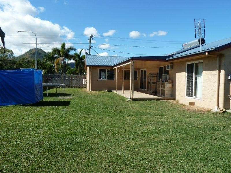 235 Pinnacle Drive, Rasmussen QLD 4815