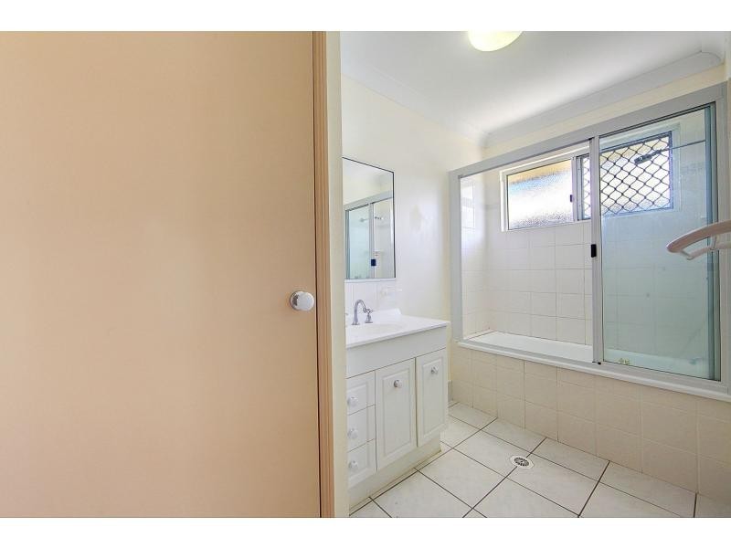 6 Lakewood Avenue, Kirwan QLD 4817