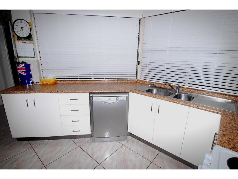 2 Courtney Street, Cranbrook QLD 4814