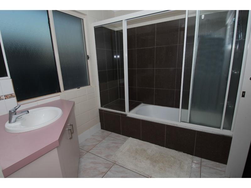 2 Courtney Street, Cranbrook QLD 4814