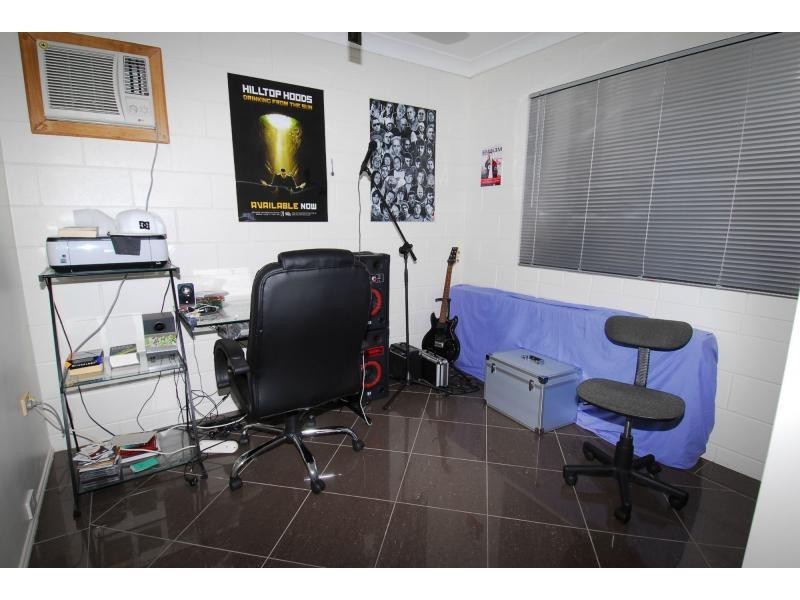 2 Courtney Street, Cranbrook QLD 4814