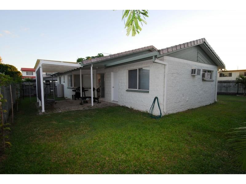 2 Courtney Street, Cranbrook QLD 4814