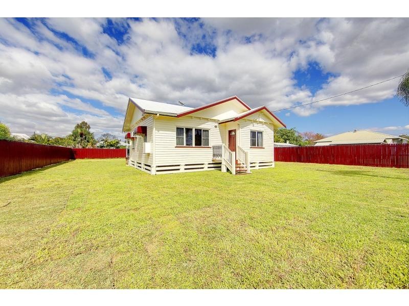 12 Parsons Street, Gulliver QLD 4812