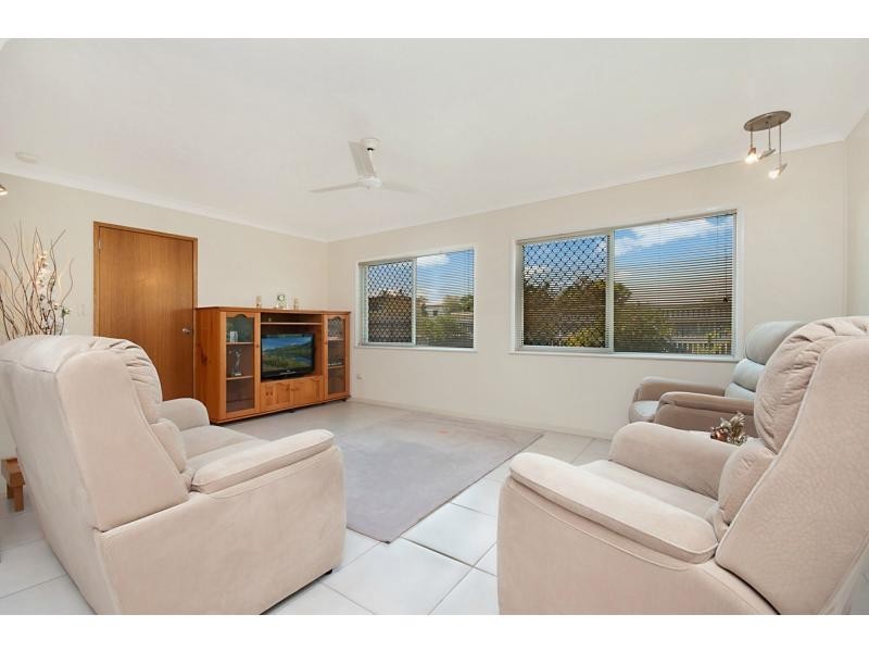 27 Silky Oak Street, Kirwan QLD 4817