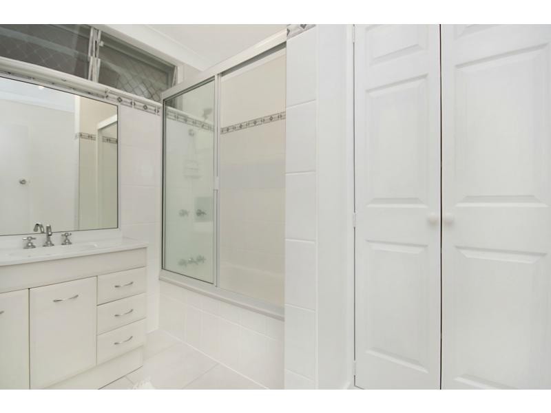 27 Silky Oak Street, Kirwan QLD 4817