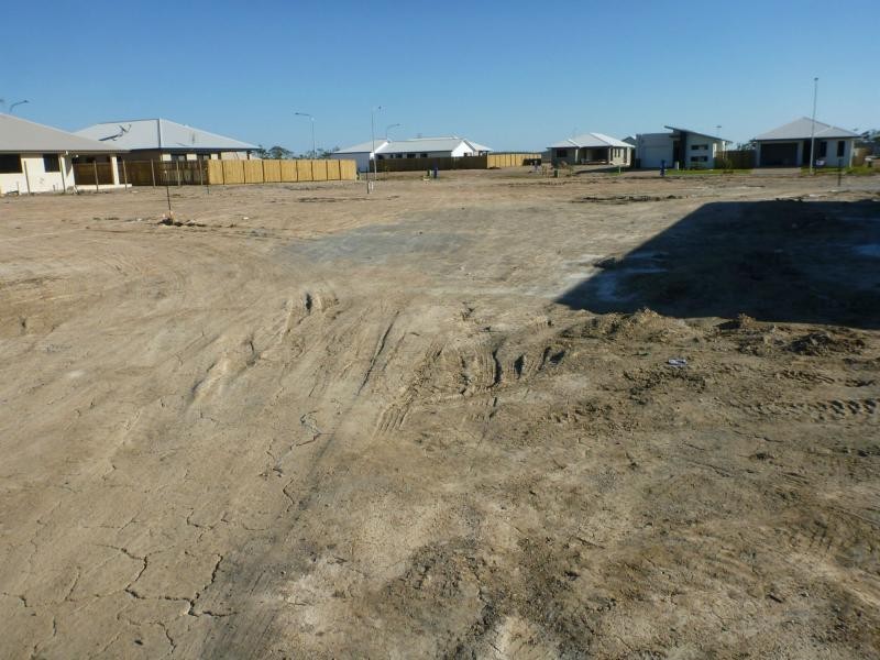 10 Apollonia Street, NORTHSHORE, Burdell QLD 4818