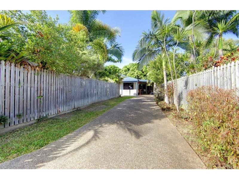 9B Jennifer Street, Kelso QLD 4815