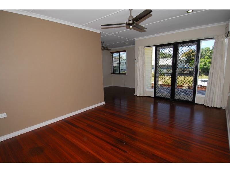 11 Frangipani Street, Cranbrook QLD 4814