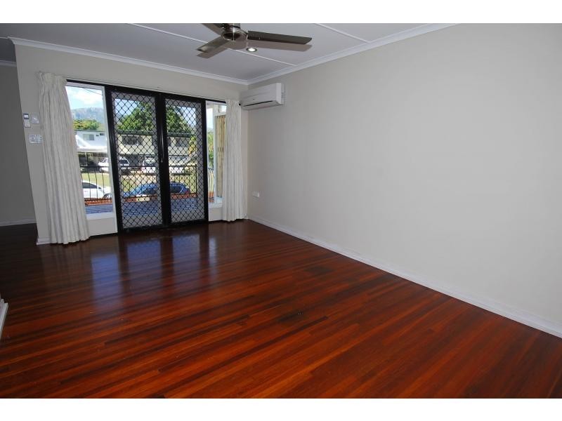 11 Frangipani Street, Cranbrook QLD 4814