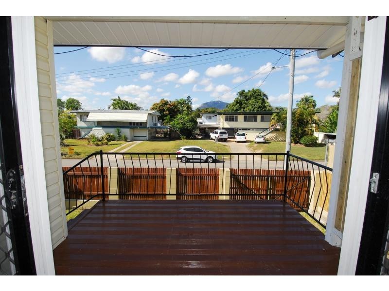 11 Frangipani Street, Cranbrook QLD 4814