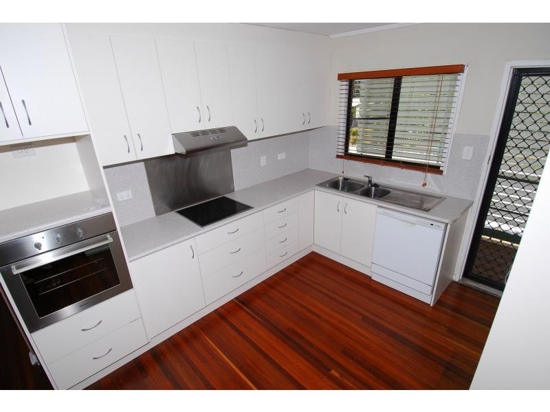 11 Frangipani Street, Cranbrook QLD 4814