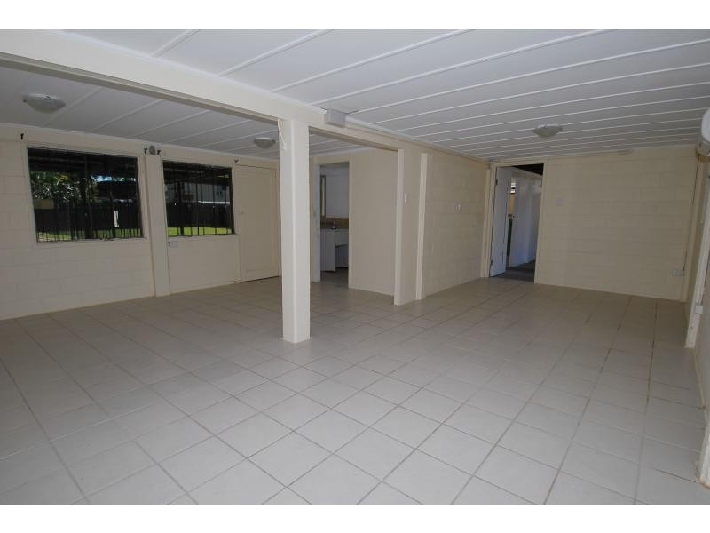 11 Frangipani Street, Cranbrook QLD 4814