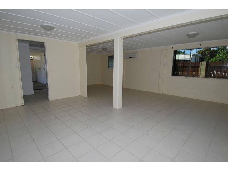 11 Frangipani Street, Cranbrook QLD 4814