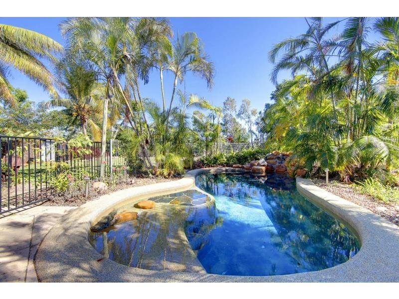 117 Coutts Drive, Bushland Beach QLD 4818