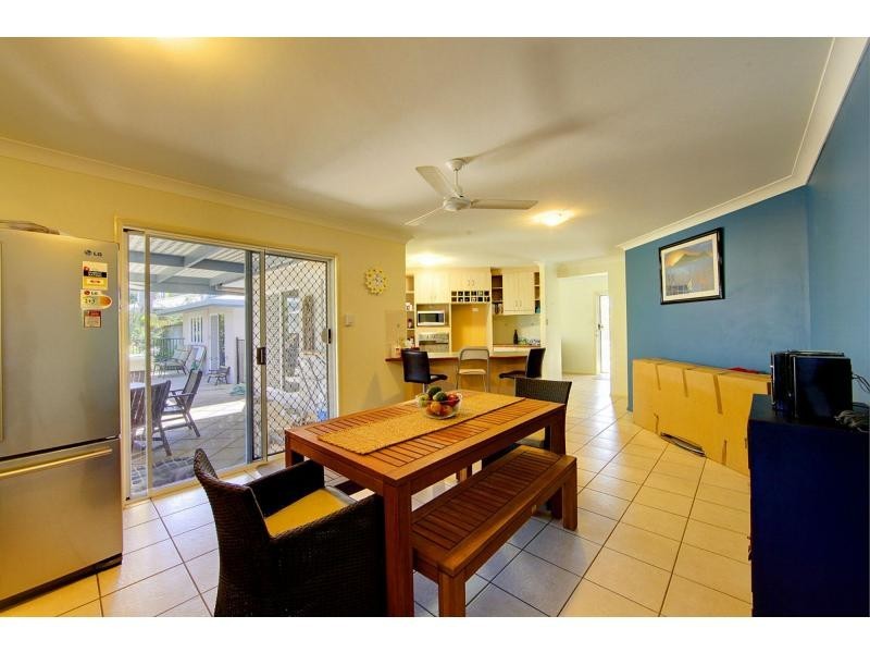 117 Coutts Drive, Bushland Beach QLD 4818