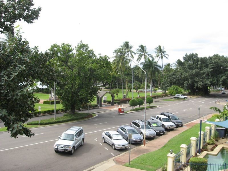 12/18 The Strand, North Ward QLD 4810