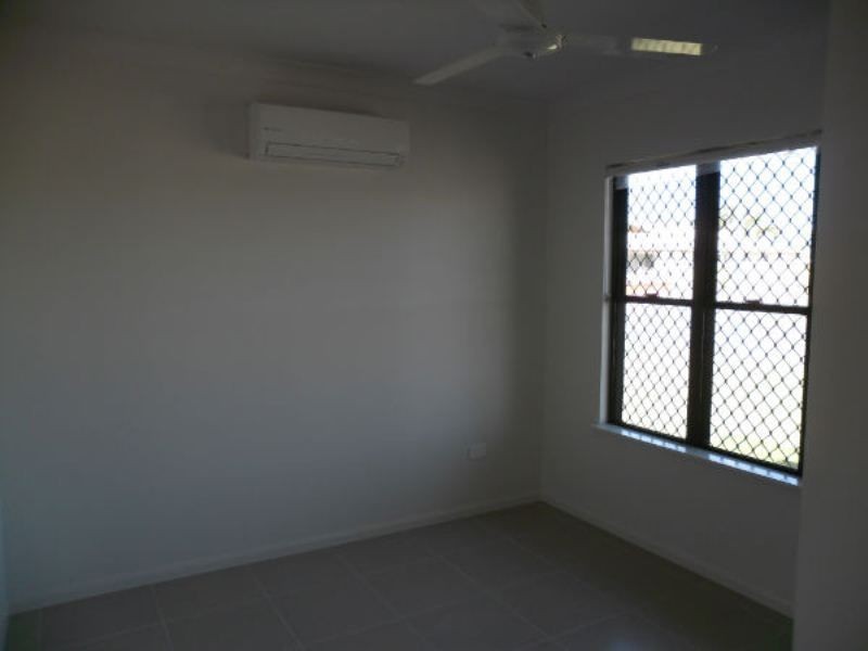 60 Shoalmarra Drive, Mount Low QLD 4818