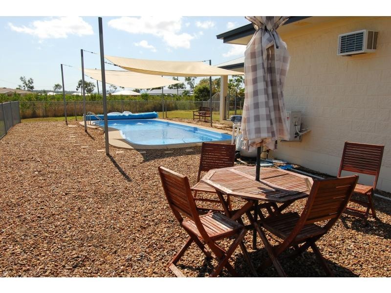 5 Mowbray Court, Mount Low QLD 4818