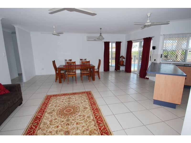 5 Mowbray Court, Mount Low QLD 4818