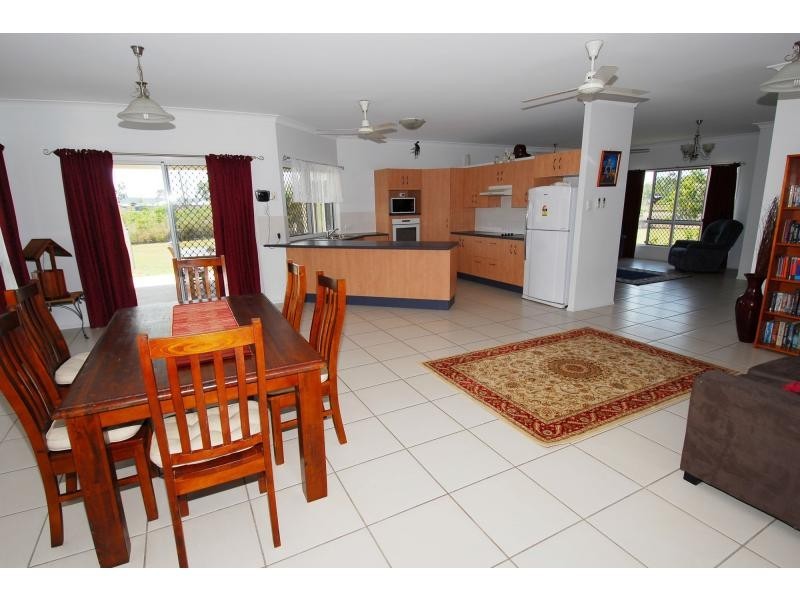 5 Mowbray Court, Mount Low QLD 4818