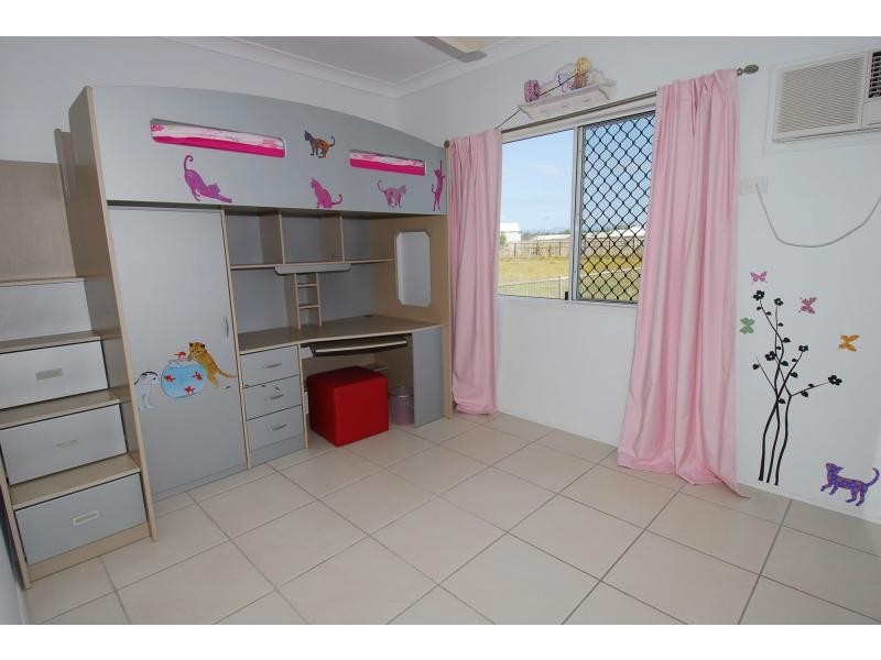 5 Mowbray Court, Mount Low QLD 4818