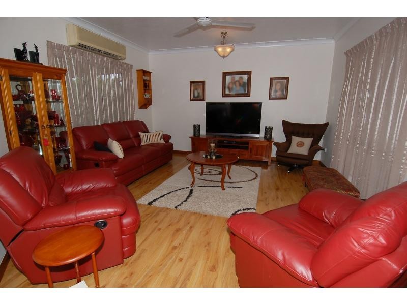 11 Jamar Court, Burdell QLD 4818