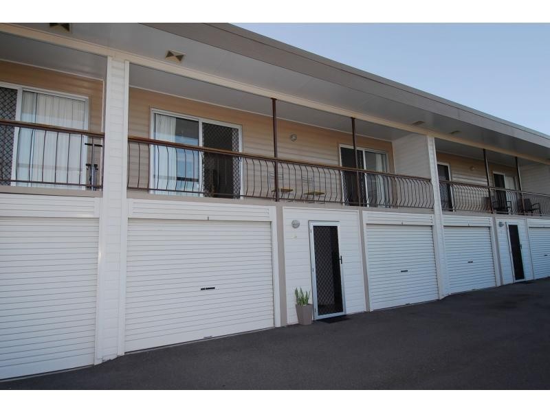 Unit 4/5 Cook Street, North Ward QLD 4810