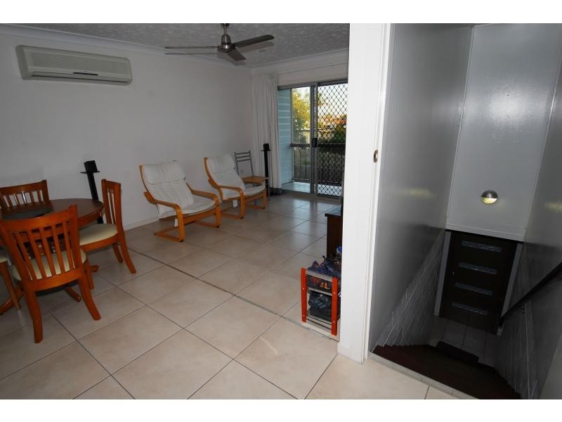 Unit 4/5 Cook Street, North Ward QLD 4810