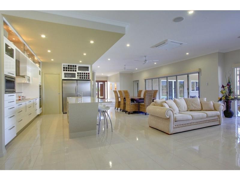 8 Retire Court, Rupertswood QLD 4817